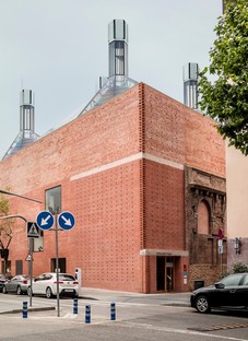 Harquitectes: Centro cívico antiguas Cristalerías Planell, Barcelona
