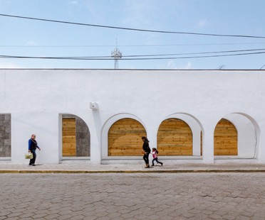 Vrtical y la arquitectura democrática: Tlaxco Artesan Market
