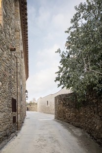 Harquitectes: casa de vacaciones en Ullastret, Girona
