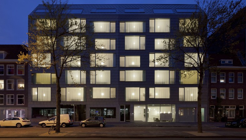Wiel Arets Architect ha completado en Ámsterdam 