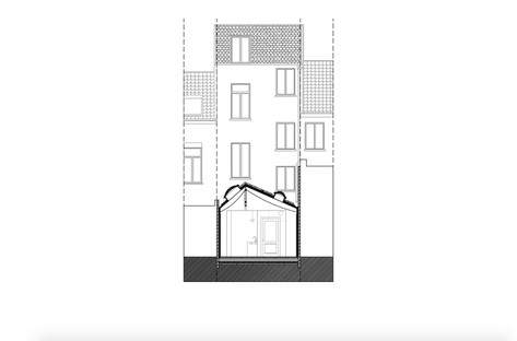 Bovenbouw: Reforma de una casa en Lovelingstraat, Amberes
