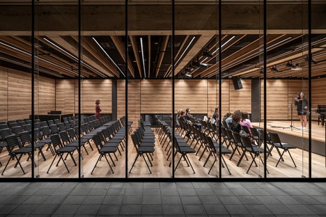 TEO Centro para la Cultura, el Arte y el Contenido, de Lerman Architects en Tel Aviv
