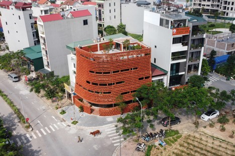 H&P Architects: Espacio Ngói en Hanoi, Vietnam
