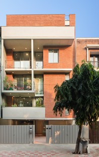 Studio Lotus: Stacked House en Nueva Delhi
