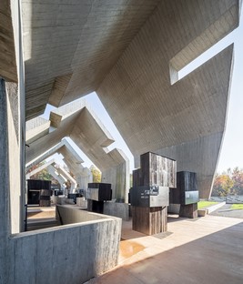 Nizio Design International: Mausoleo del martirio en Michniów
