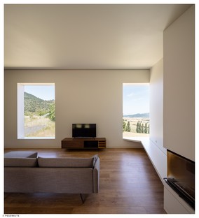 Lecumberri Cidoncha Architects: casa RE en Lérruz, Navarra, España
