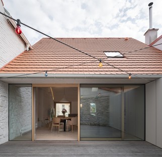 Atelier 111: casa Kozina, Trhové Sviny, República Checa
