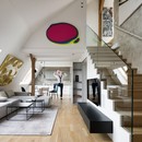 Esté Architekti: Interiores de una mansarda dúplex, en Praga
