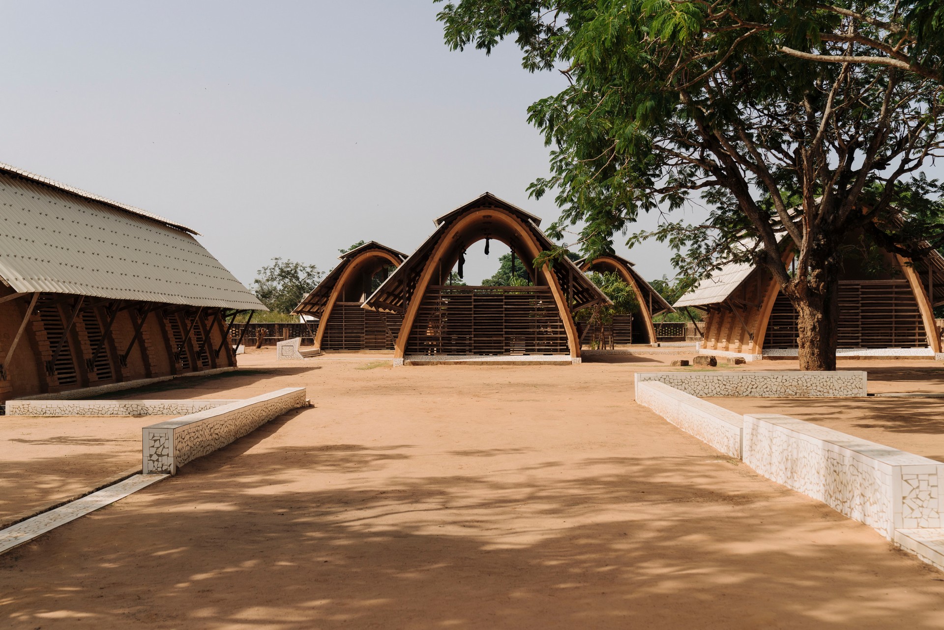 Dawoffice: Escuela secundaria Kamanar en Thionck Essyl, Senegal
