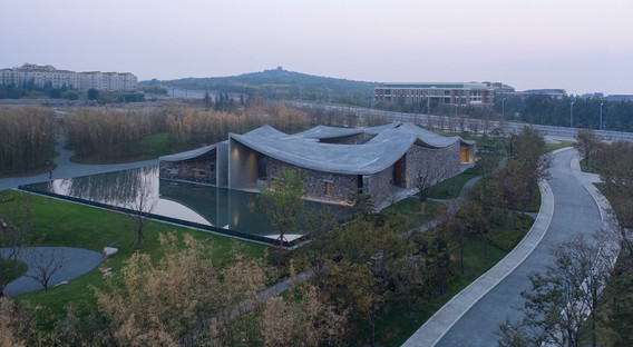 Estudio Zhu Pei: OCT Art Center de Zibo, Shandong, China
