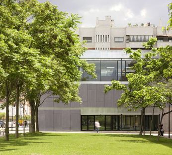 Centro para ancianos con biblioteca en Zaragoza 