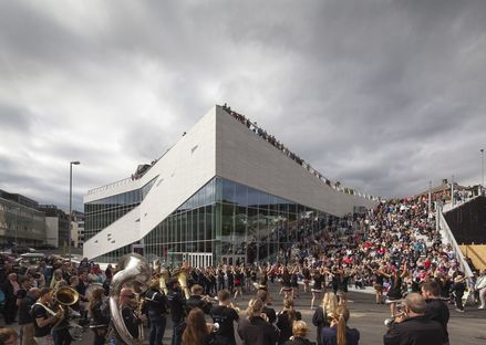 3XN architects: Cultural Center Plassen en Noruega
