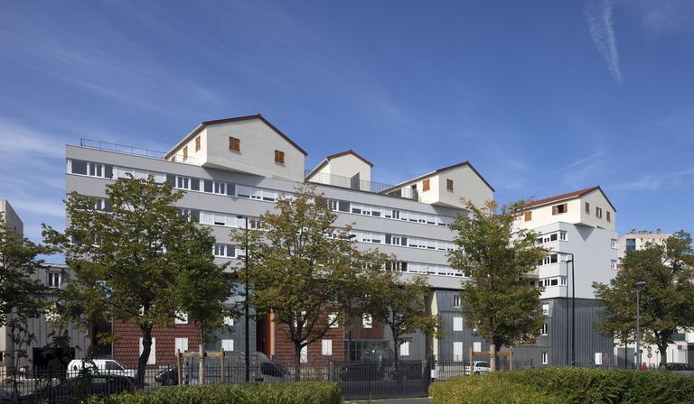 François: “Urban college”, viviendas sociales en Francia
