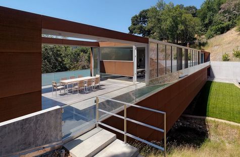 Saitowitz: casa puente en California
