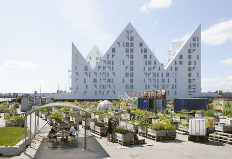 Aarhus: “Let’s Rethink” – Arquitectura sostenible, diversidad y democracia.
