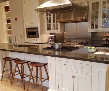 SapienStone Pietra Grey para una cocina con un look refinado y contemporáneo
