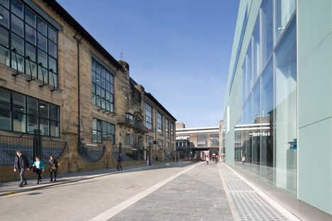 La Glasgow School de Steven Holl y sus túneles de luz vertical
