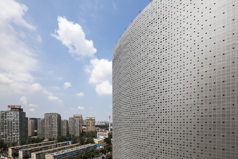 Torre Air China con revestimiento de aluminio, una obra de AREP e IPPR
