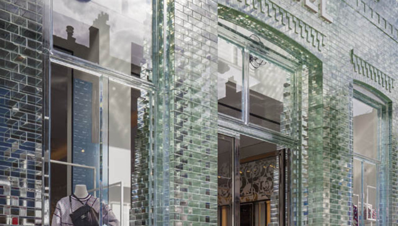Crystal House de MVRDV: una fachada de ladrillos de vidrio.
