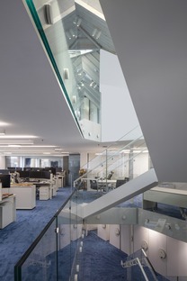 Techo estilo gambrel para las oficinas Ansdell, por Seilern Architects
