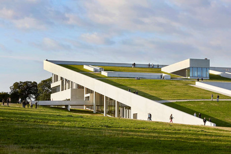 Museo Moesgaard de cemento, por Hennign&Larsen
