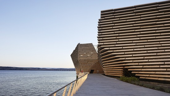 Fachada con celosía de cemento para el V&A Dundee Museum

