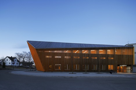 Biblioteca de madera glulam en Vennesla, por Helen & Hard architects
