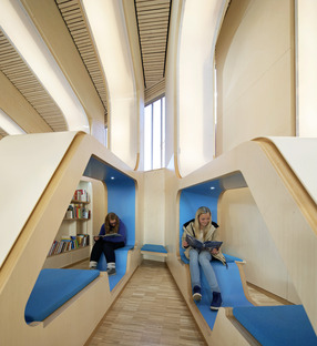 Biblioteca de madera glulam en Vennesla, por Helen & Hard architects
