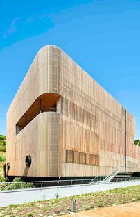 Centro biomédico con alta eficiencia energética, en Badalona

