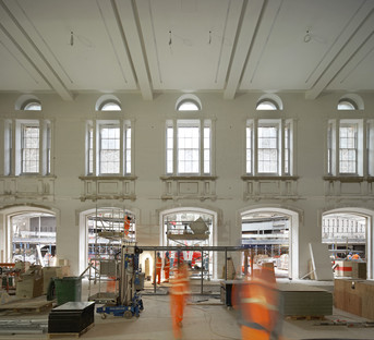 La King’s Cross Station realizada por McAslan, de acero y paneles de vidrio

