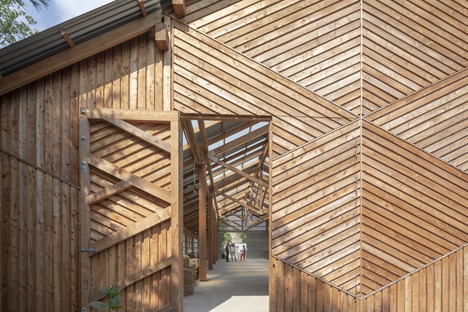 Waterloo City Farm, un proyecto de Feilden Fowles de madera y chapa
