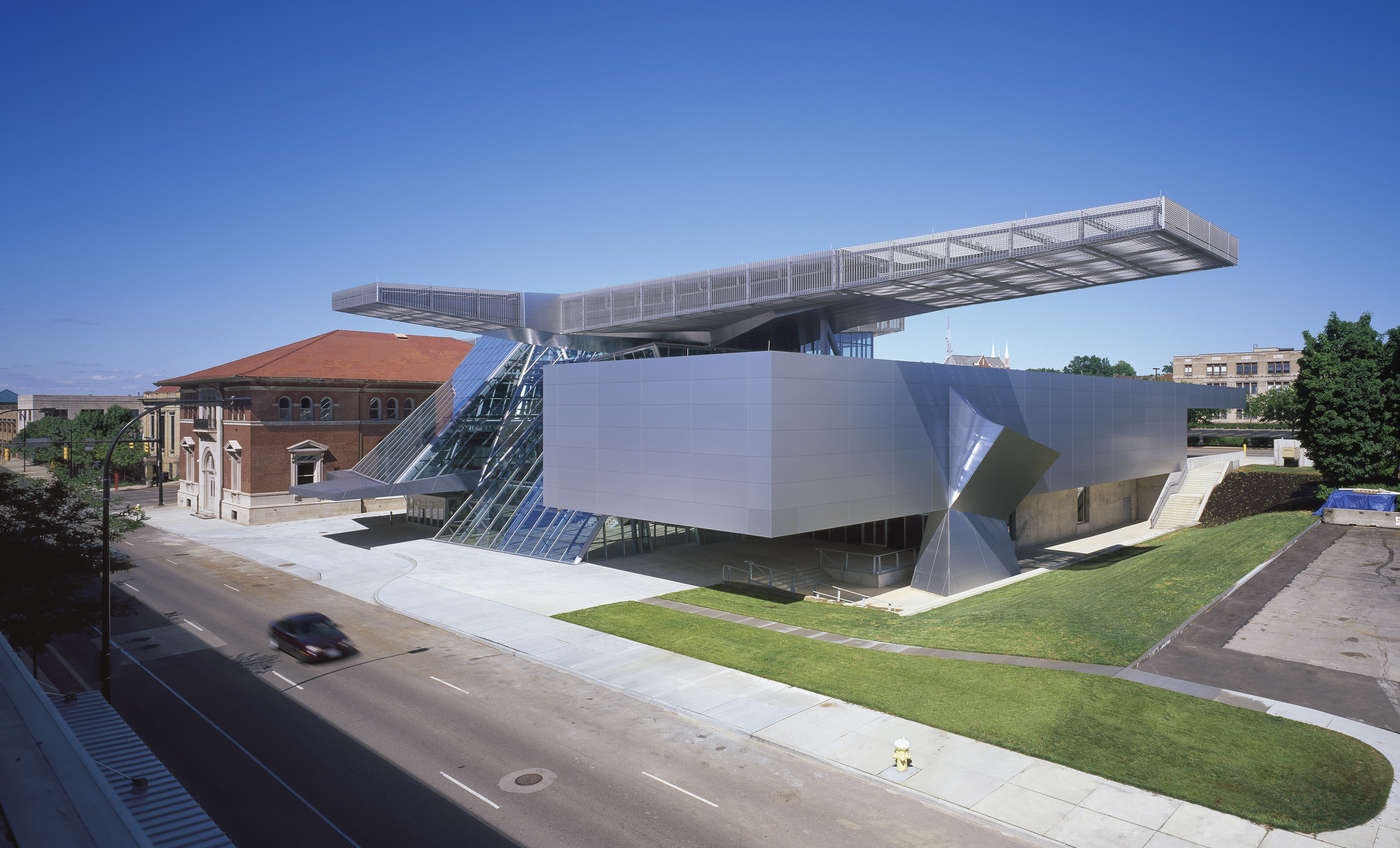 El techo - filtro del museo de Akron, por Coop Himmelb(l)au
