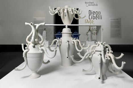 Fiesta y catástrofe en la cerámica de Diego Cibelli
